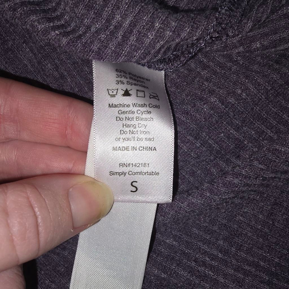 LuLaRoe Lynnae Long Sleeve Tee Purple Women's Small - Picture 3 of 5